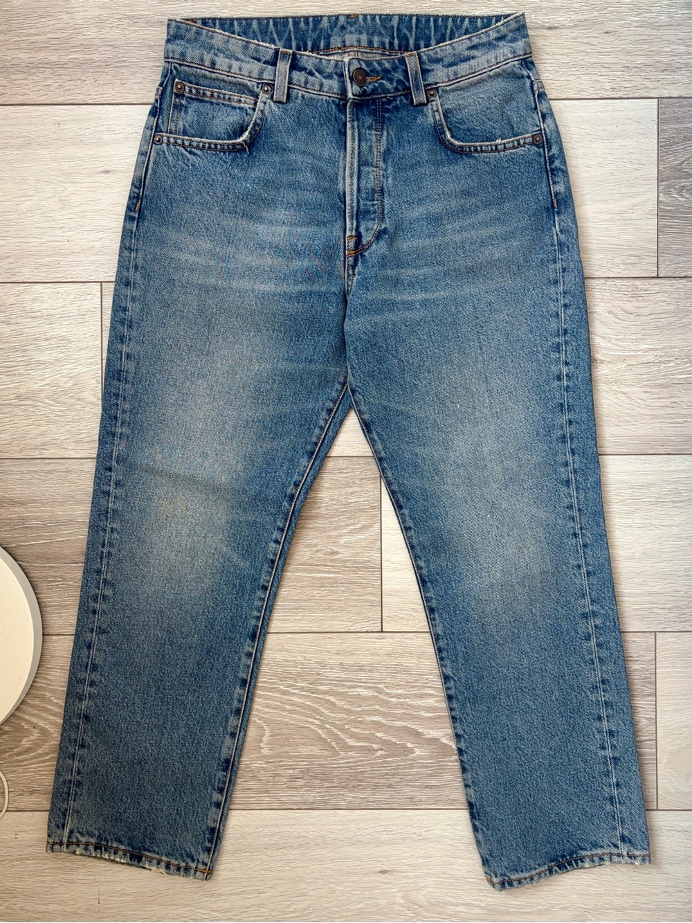 Classic Shorty Women's Straight Jeans in Light Blue Wash
